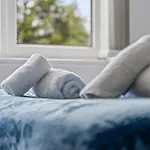Spacious 3 Bedroom House, 6 Beds, Digbeth, Hs2 Phoenix Yard, Smithfield Site, Solihull Jlr, Nec, Arden Cross- Driveway Groups Families Contractors & Free Netflix Arz Stays