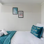 Spacious 3 Bedroom House, 6 Beds, Digbeth, Hs2 Phoenix Yard, Smithfield Site, Solihull Jlr, Nec, Arden Cross- Driveway Groups Families Contractors & Free Netflix Arz Stays